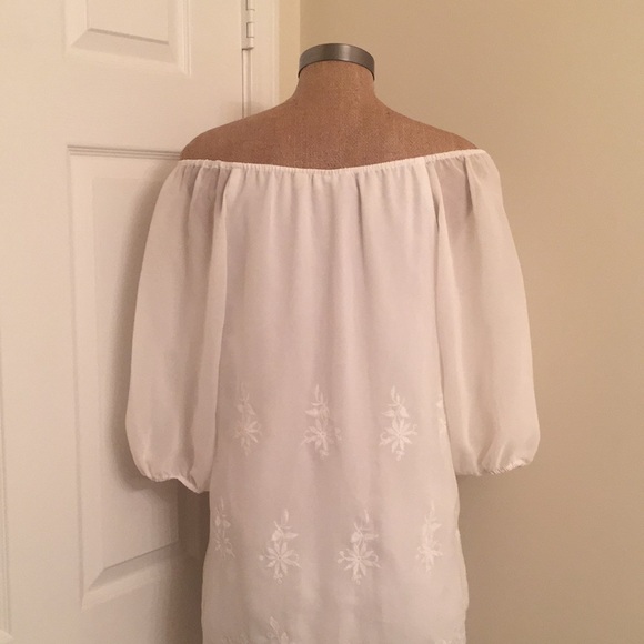 White Summer Dress 3/4 Sleeves Small - Picture 6 of 8